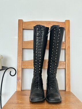 VINTAGE NINE WEST LEATHER LACE UP BOOTS